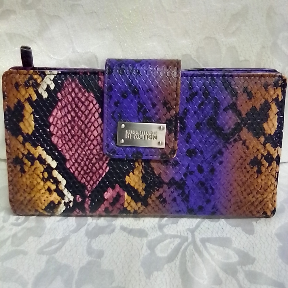 Kenneth Cole REACTION Tab Clutch